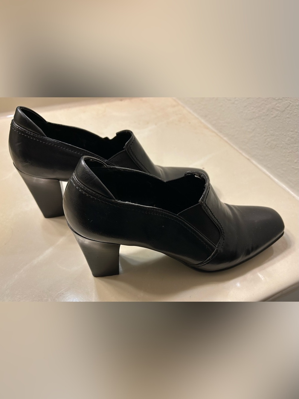 Franco Sarto Calypso Sleek Heeled Black Leather Ladies Slip-on Bootie/Shoe 7.5.